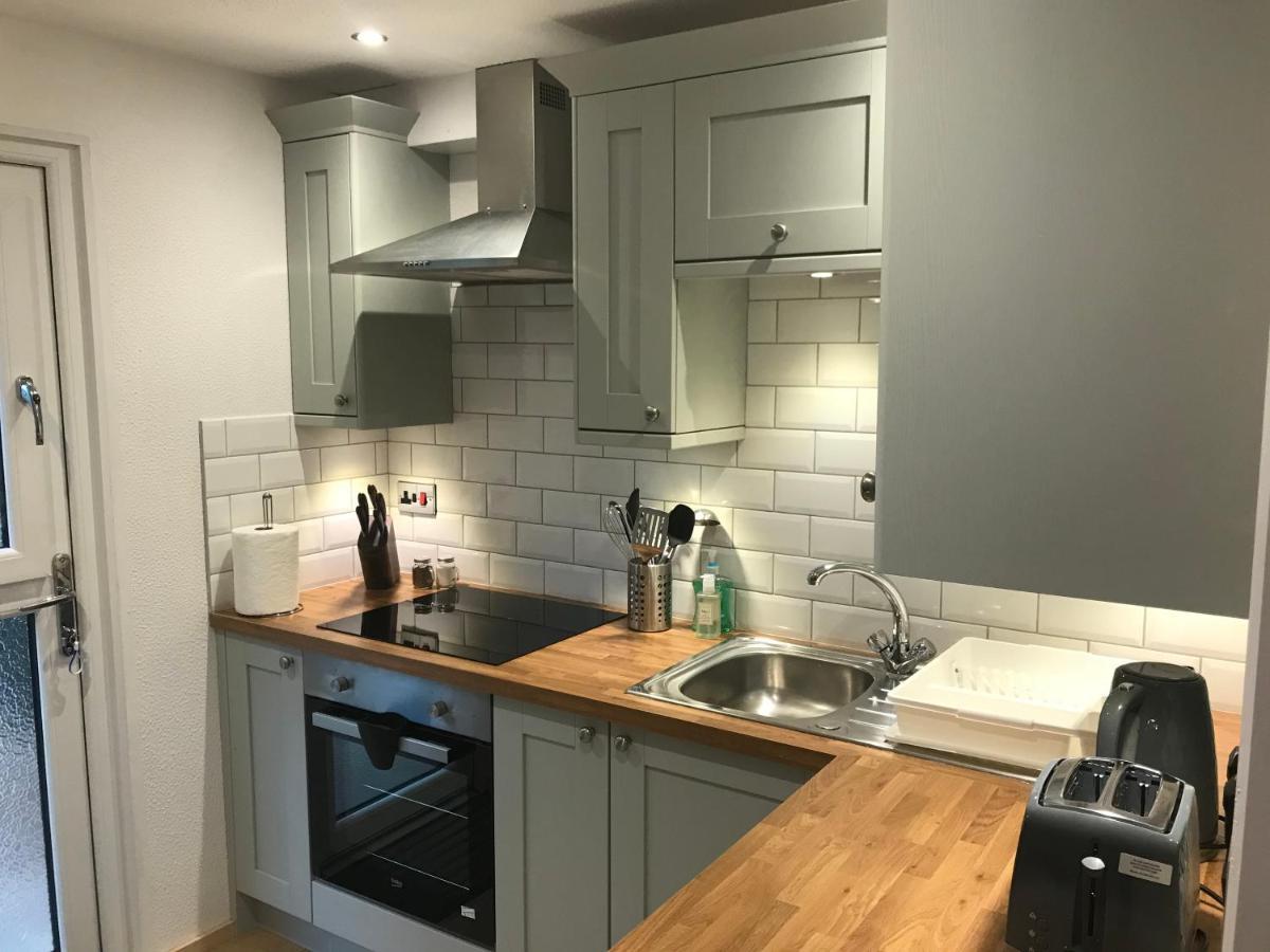Foxes Sea Side Retreat Deluxe Chalet Is A Lovely Holiday Home Tucked Away On The Kent Coast Kingsdown  Exterior foto